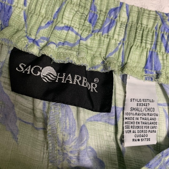 Beautiful rayon button down skirt by Sag Harbor. Light green with lilac flowers - Picture 3 of 3